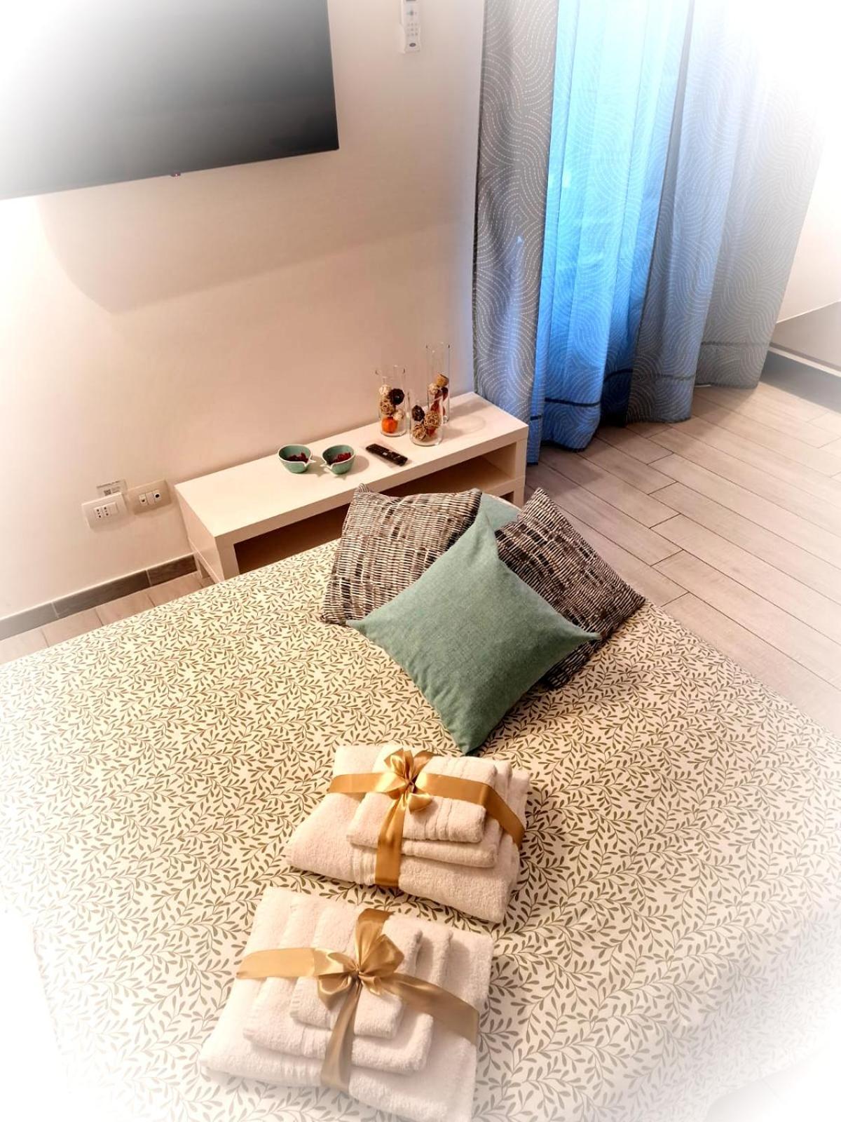 Akihome Portanova Naples Exterior photo
